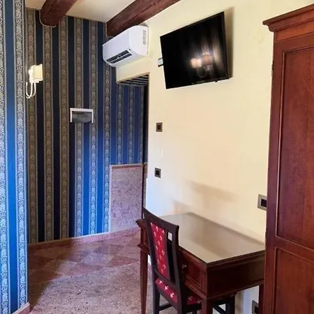 Ca' San Zaccaria 3*