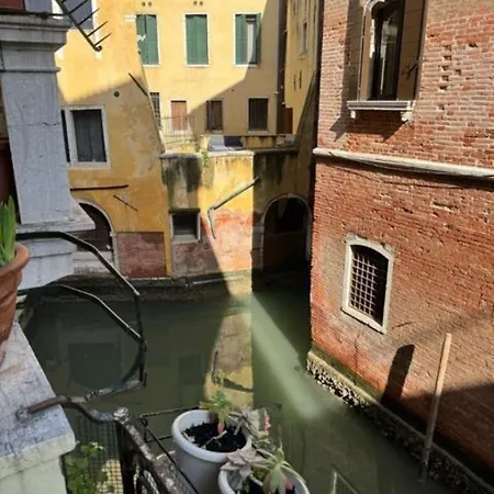 Ca' San Zaccaria 3* Venezia