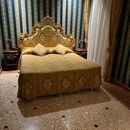 Ca' San Zaccaria 3* Venedig
