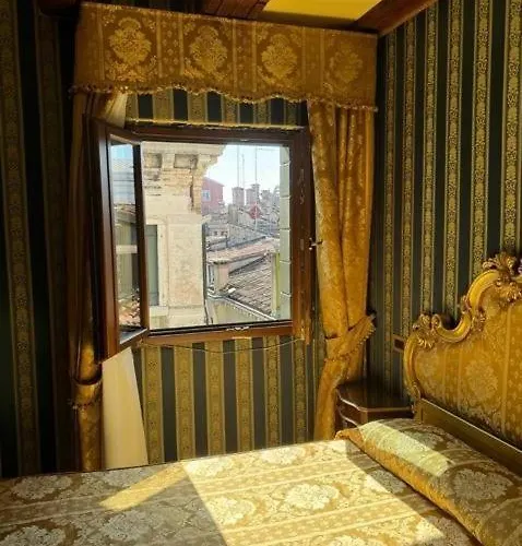 Ca' San Zaccaria 3* Venedig